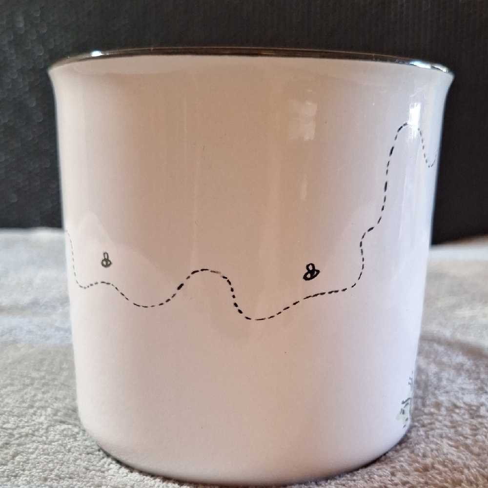 Disney Winnie the Pooh Off White Mug with Red Accents - Picture 4 of 6